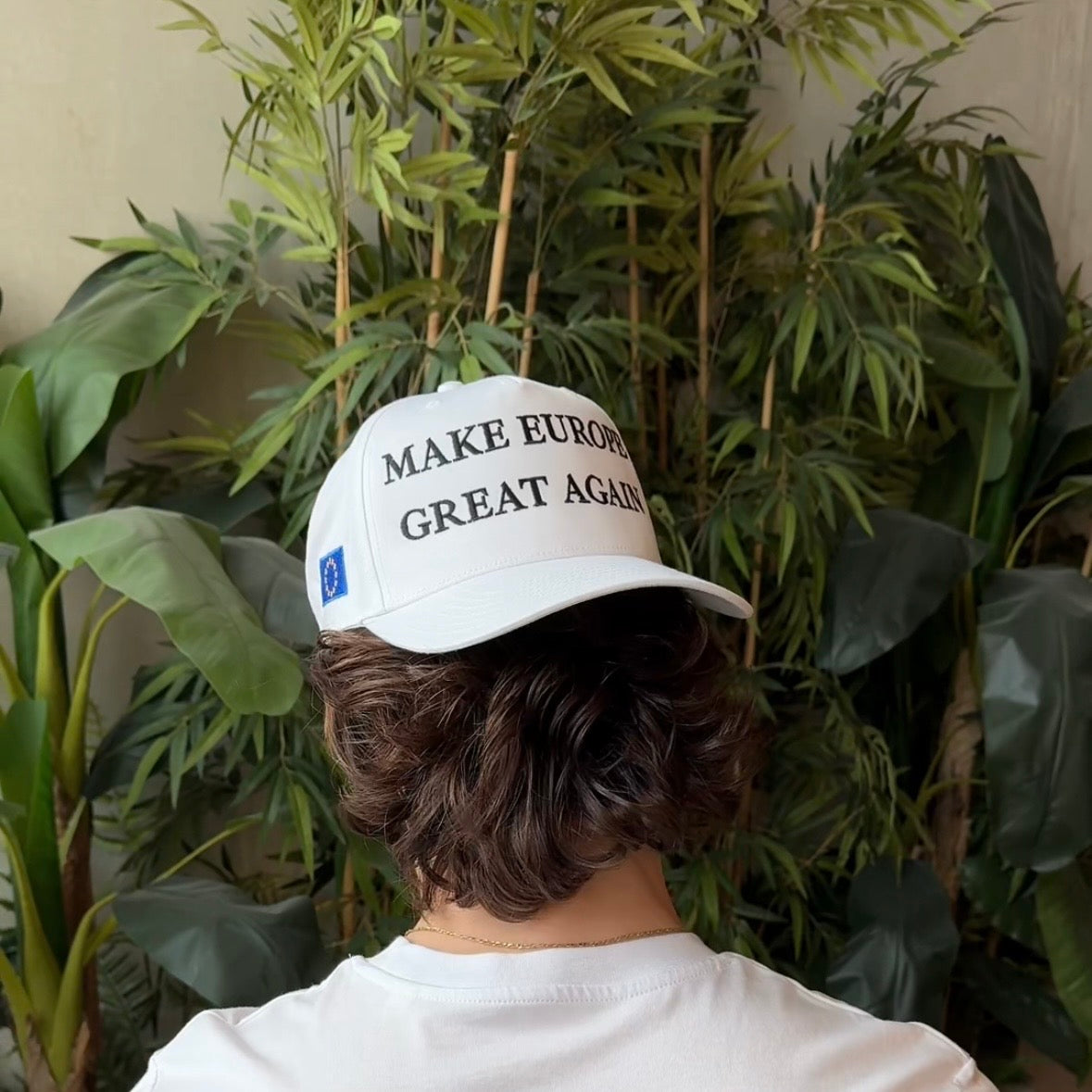 MEGA HAT WHITE