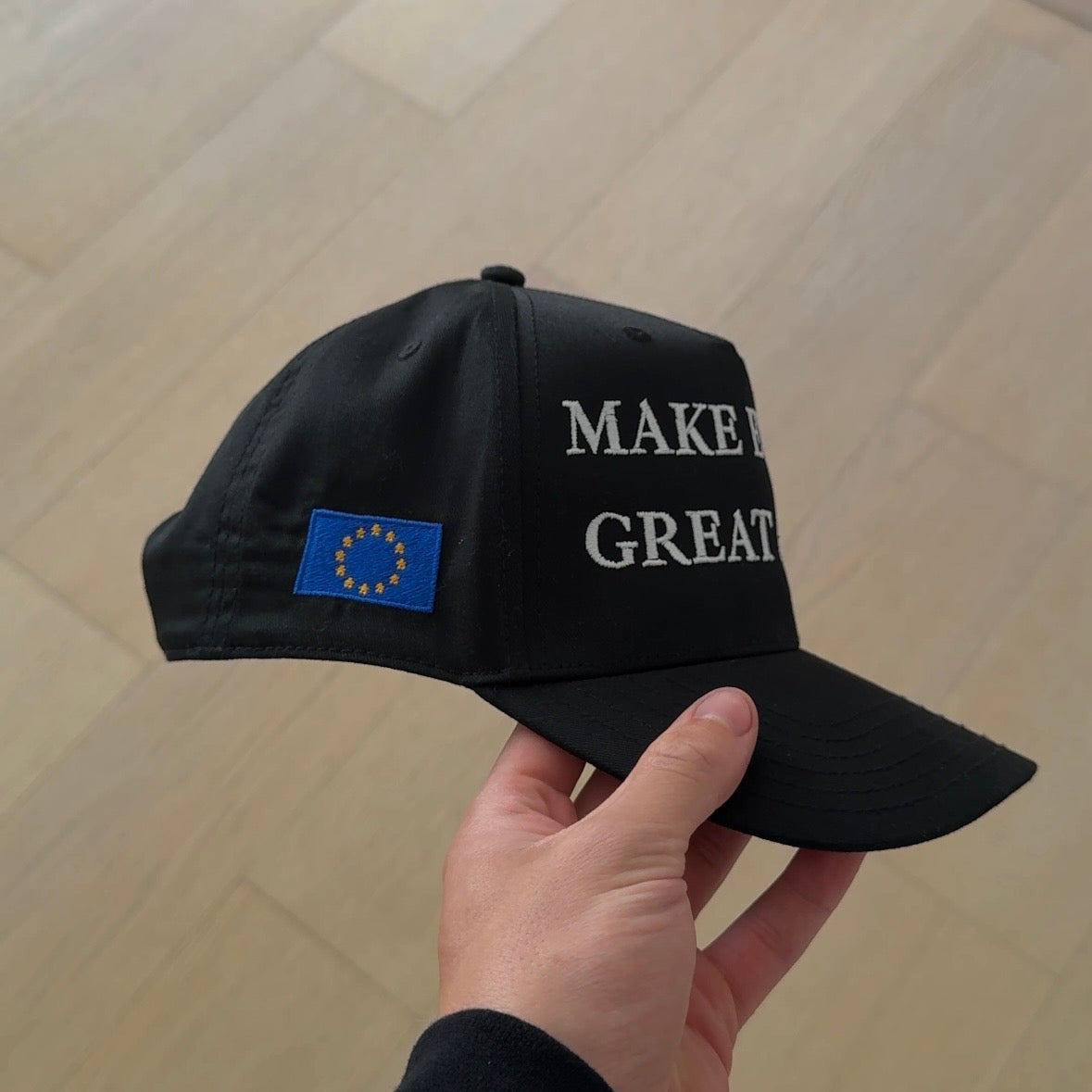 MEGA HAT BLACK