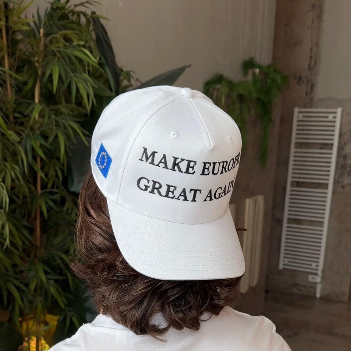 MEGA HAT WHITE